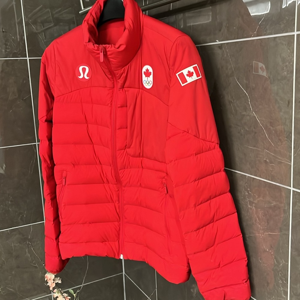 Lululemon Team Canada podium white goose down puffer jacket ๐จ๐ฆ๐จ๐ฆ๐จ๐ฆ - Picture 2 of 4